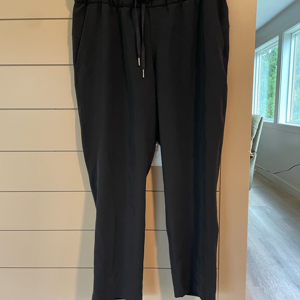 Women’s Black Lululemon pants